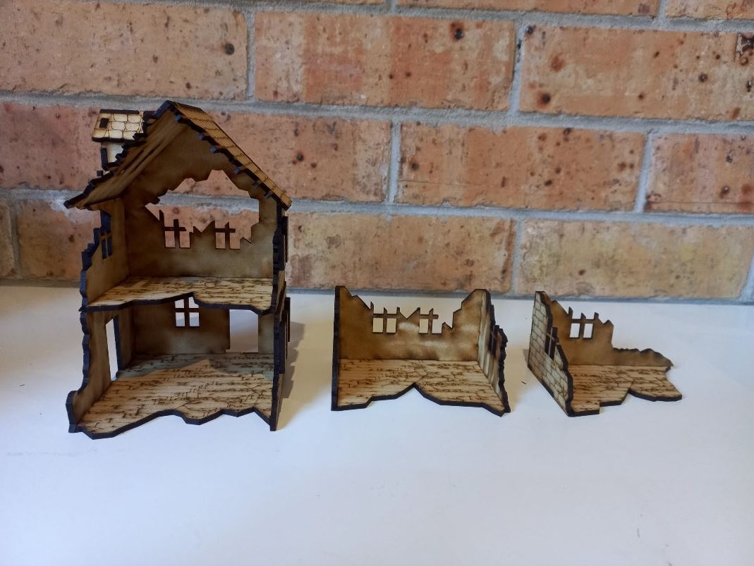 Dark Castle Terrain - Normandy: Ruined 2 Storey House
